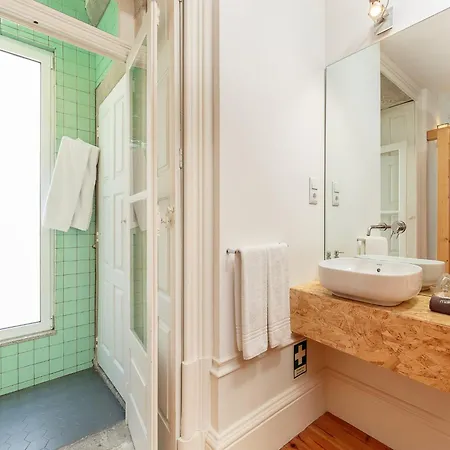 Cozy With Balcony Lägenhet *