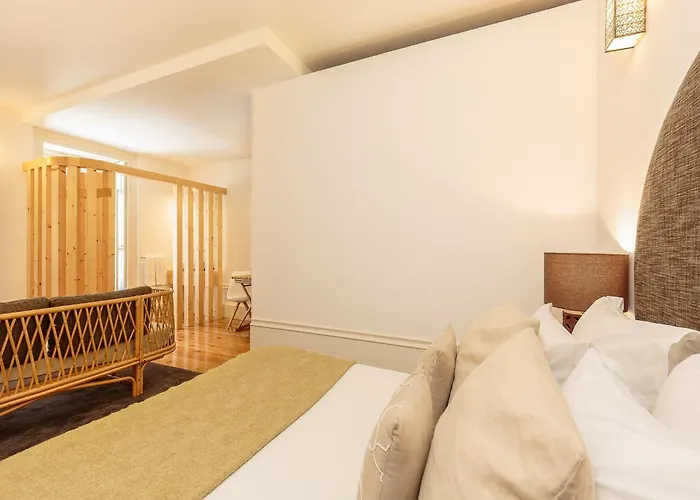 Апартаменты Cozy With Balcony Порту