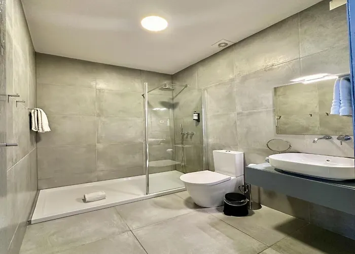 Cozy With Balcony Порту