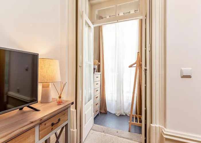 Apartment Cozy With Balcony Porto
